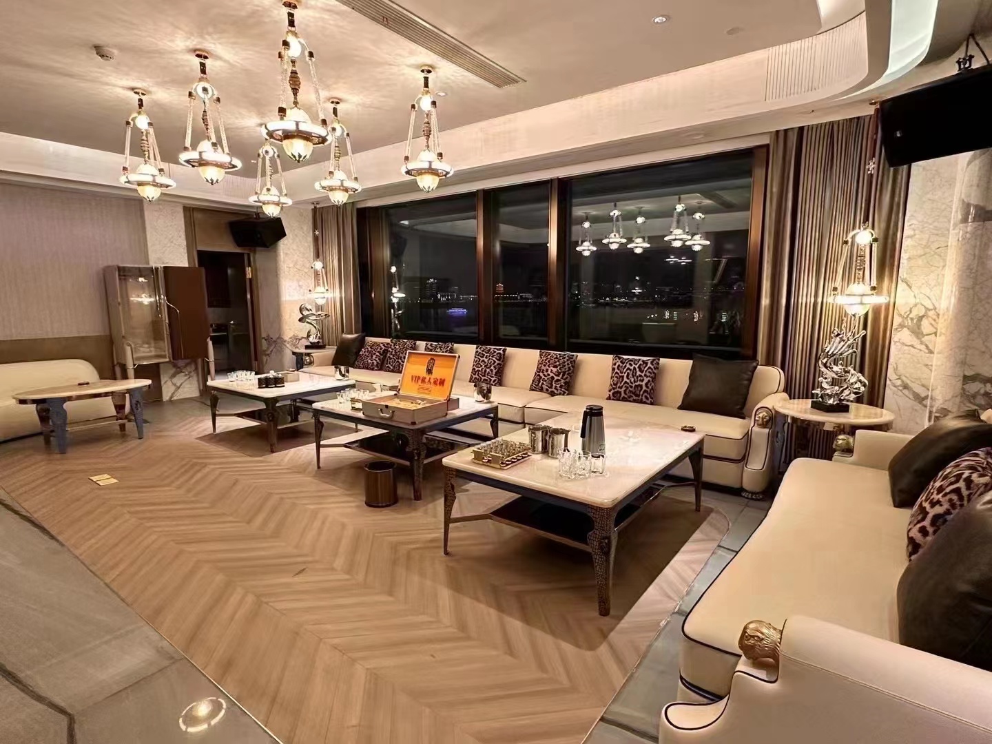 诸城市KTV预订快捷通道_ 深夜订房网